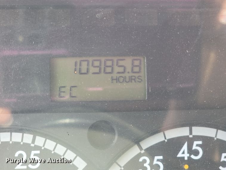 image for item FI0832 2005 Sterling LT7500 dump truck