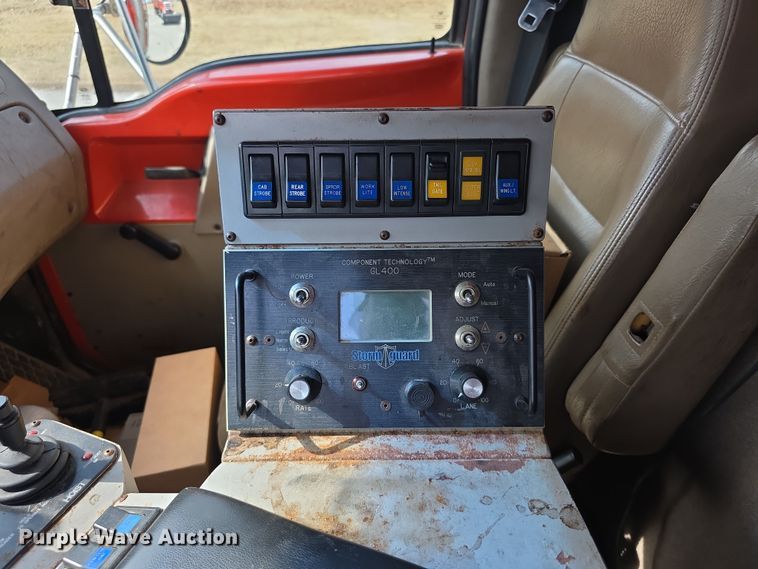 image for item FI0832 2005 Sterling LT7500 dump truck