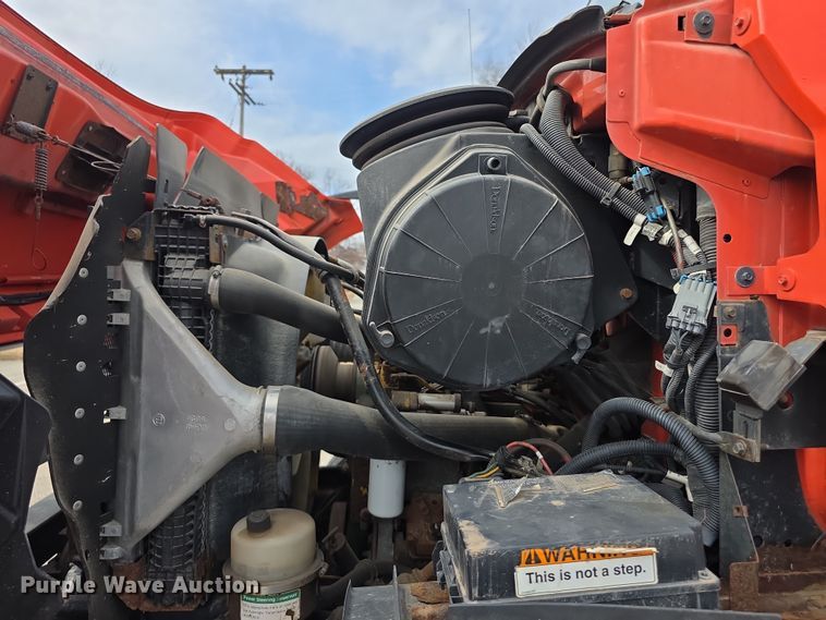 image for item FI0832 2005 Sterling LT7500 dump truck