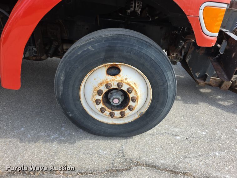 image for item FI0832 2005 Sterling LT7500 dump truck