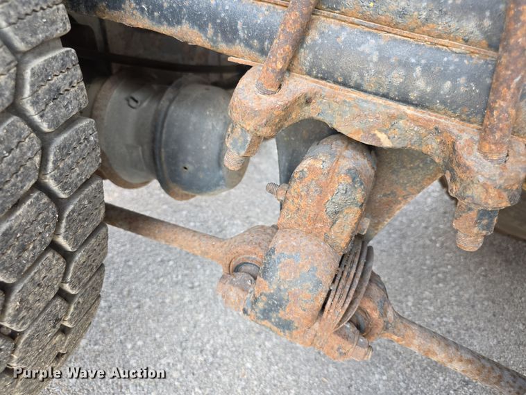 image for item FI0832 2005 Sterling LT7500 dump truck