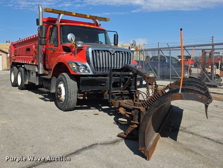 image for item FI0833 2009 Sterling 7500 dump truck