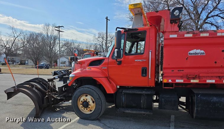 image for item FI0833 2009 Sterling 7500 dump truck