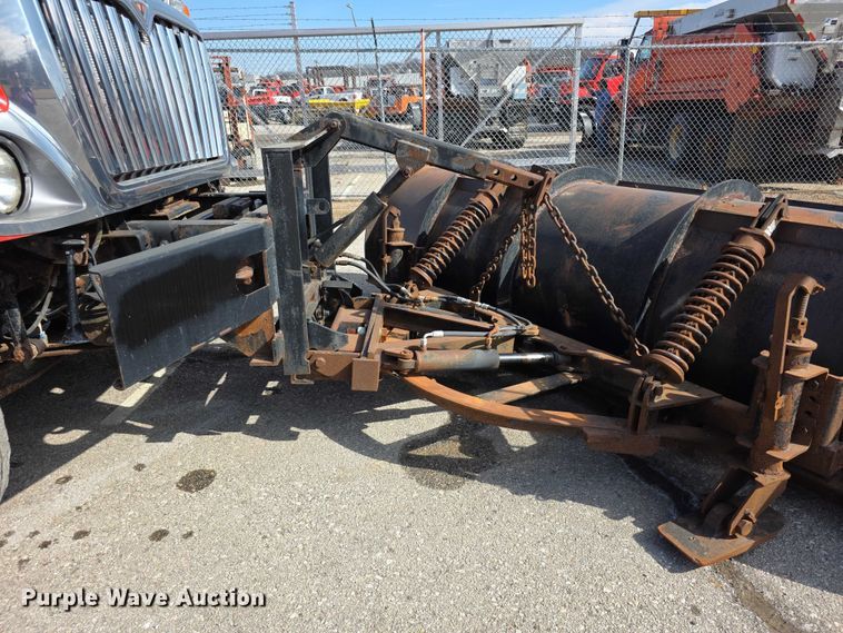 image for item FI0833 2009 Sterling 7500 dump truck