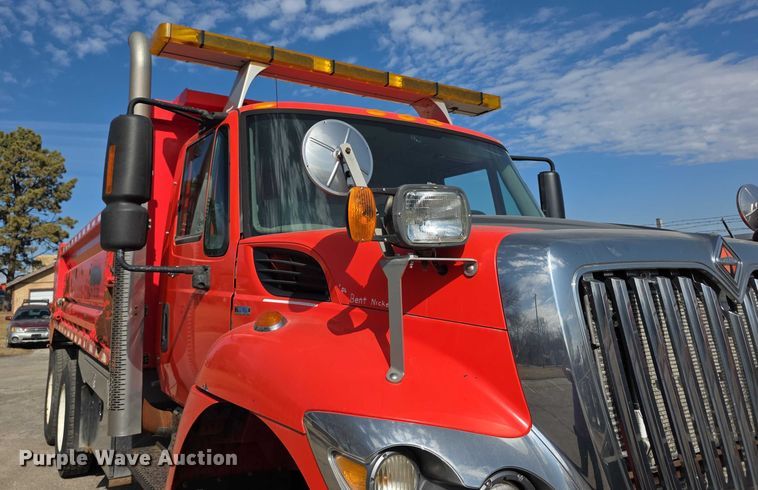 image for item FI0833 2009 Sterling 7500 dump truck