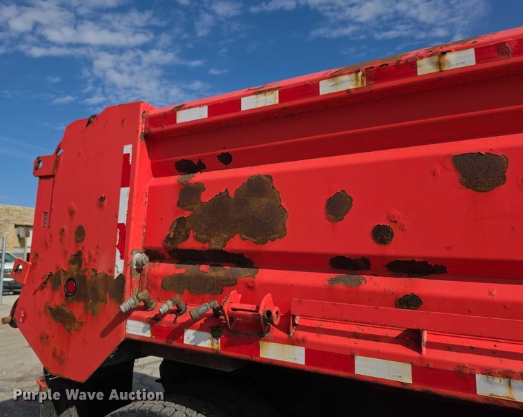 image for item FI0833 2009 Sterling 7500 dump truck