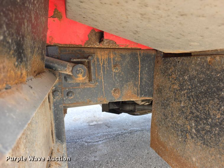 image for item FI0833 2009 Sterling 7500 dump truck