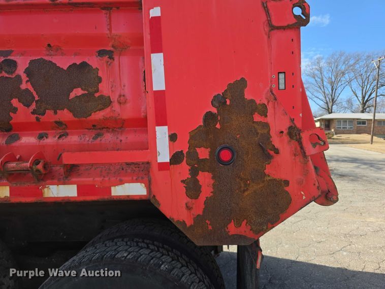 image for item FI0833 2009 Sterling 7500 dump truck