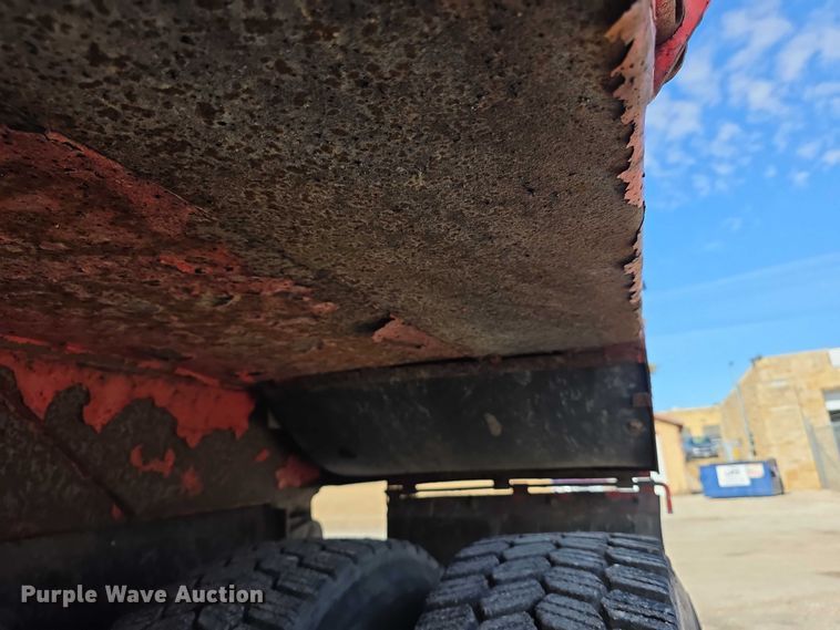 image for item FI0833 2009 Sterling 7500 dump truck