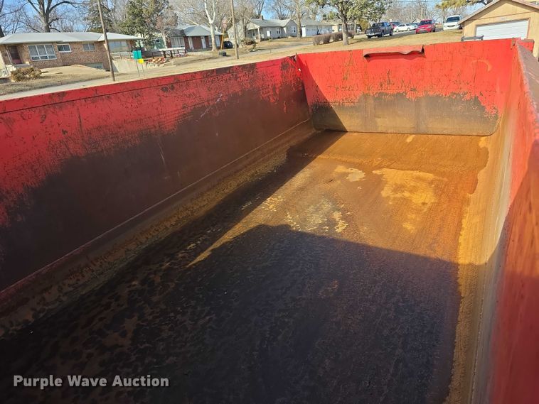 image for item FI0833 2009 Sterling 7500 dump truck