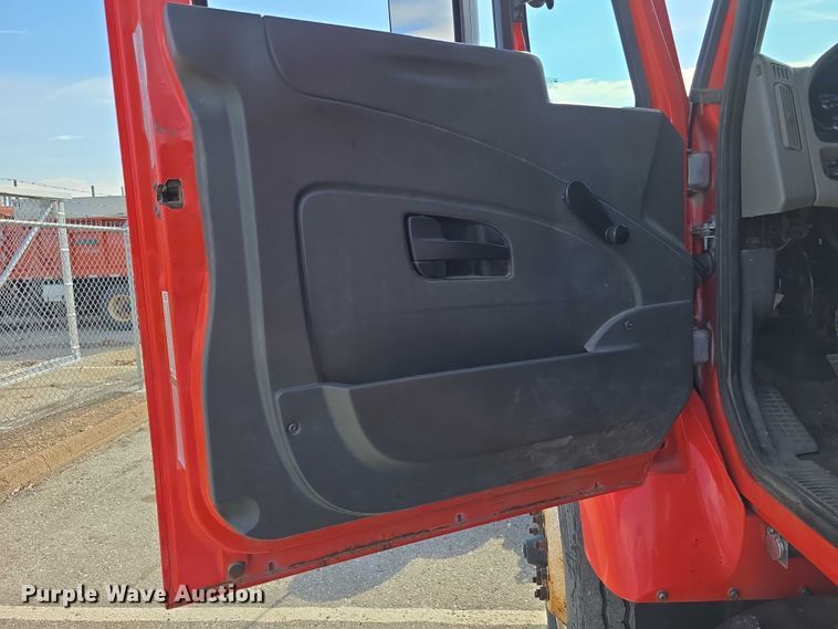 image for item FI0833 2009 Sterling 7500 dump truck