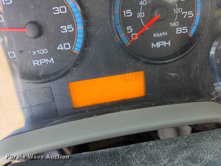 image for item FI0833 2009 Sterling 7500 dump truck