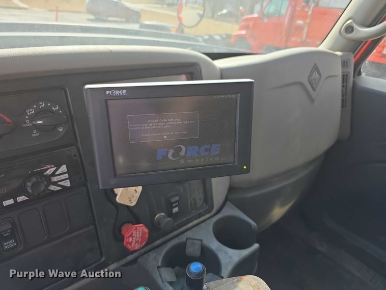 image for item FI0833 2009 Sterling 7500 dump truck