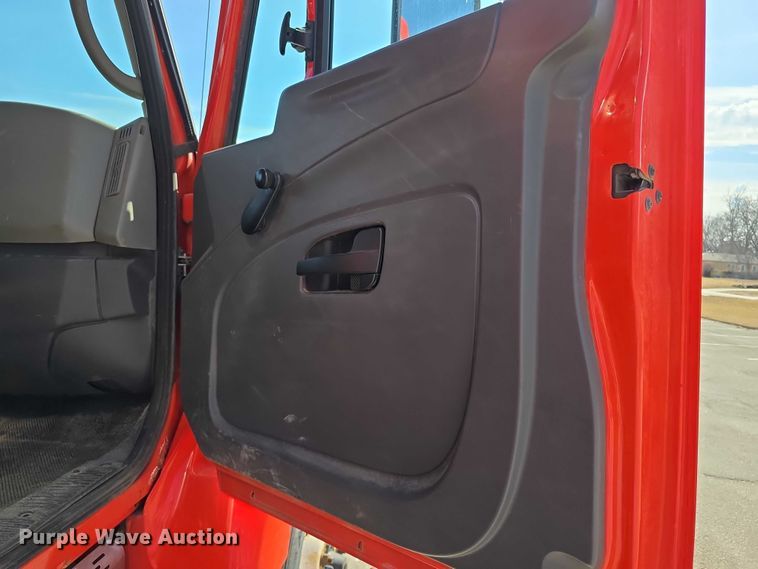 image for item FI0833 2009 Sterling 7500 dump truck