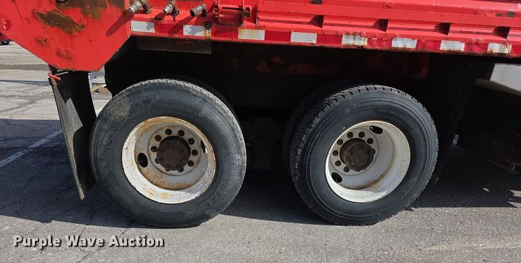 image for item FI0833 2009 Sterling 7500 dump truck