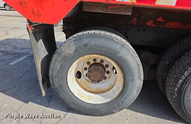 image for item FI0833 2009 Sterling 7500 dump truck