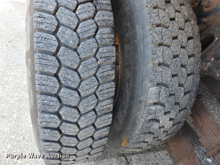 image for item FI0833 2009 Sterling 7500 dump truck