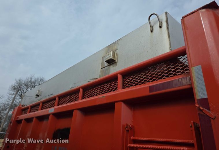 image for item FI0834 2003 International 7500 dump truck