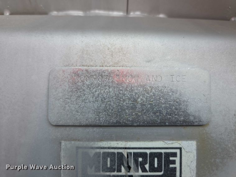 image for item FI0834 2003 International 7500 dump truck