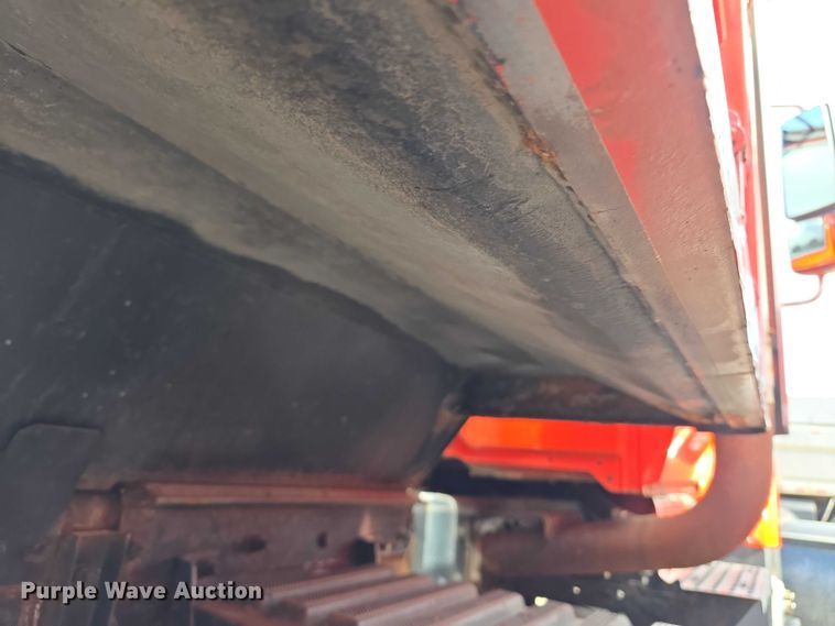 image for item FI0834 2003 International 7500 dump truck