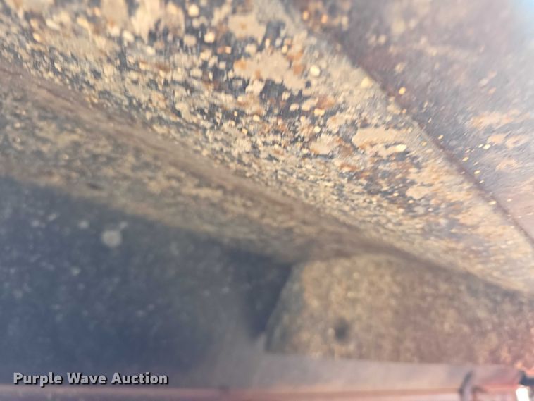 image for item FI0834 2003 International 7500 dump truck