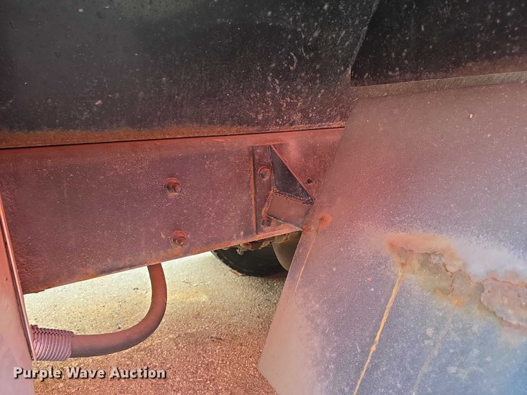 image for item FI0834 2003 International 7500 dump truck