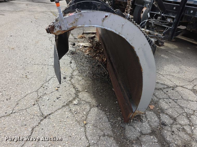 image for item FI0834 2003 International 7500 dump truck