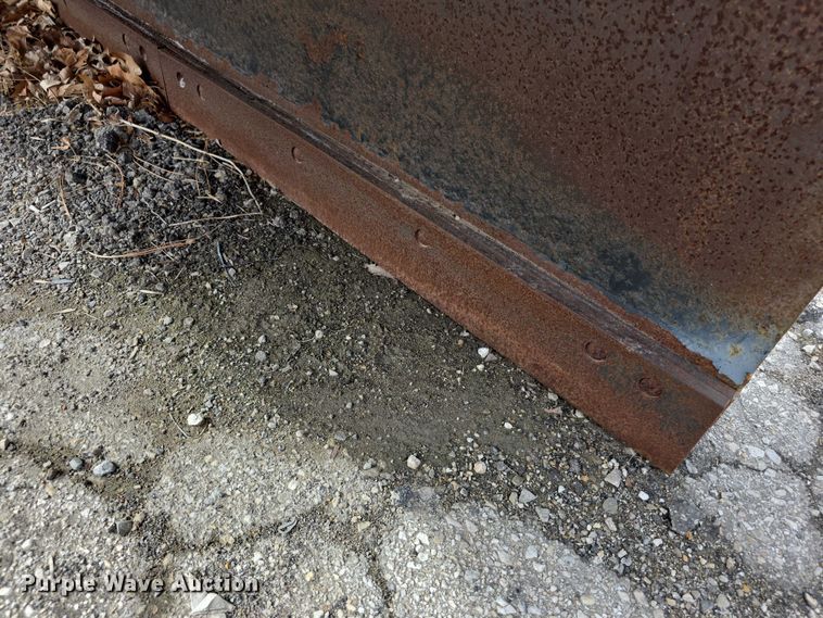 image for item FI0834 2003 International 7500 dump truck