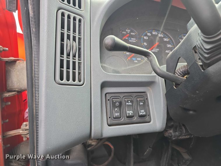 image for item FI0834 2003 International 7500 dump truck