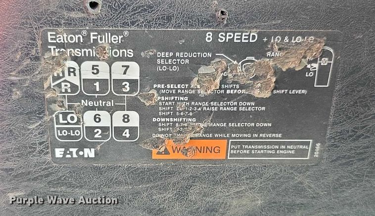 image for item FI0834 2003 International 7500 dump truck