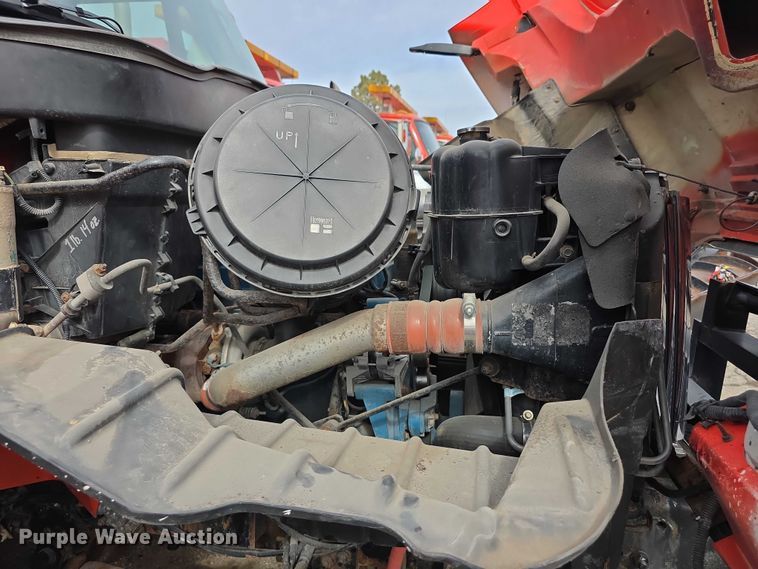 image for item FI0834 2003 International 7500 dump truck