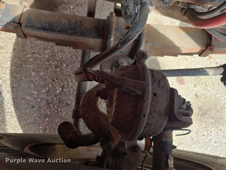 image for item FI0834 2003 International 7500 dump truck