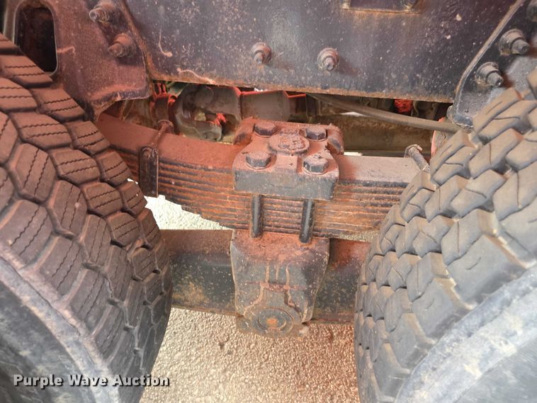 image for item FI0834 2003 International 7500 dump truck