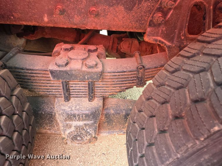 image for item FI0834 2003 International 7500 dump truck