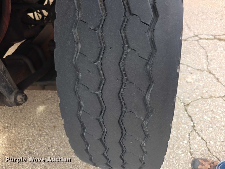 image for item FI0834 2003 International 7500 dump truck