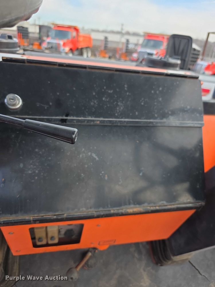 image for item FI0835 1999 Hamm DV6 combination vibratory roller