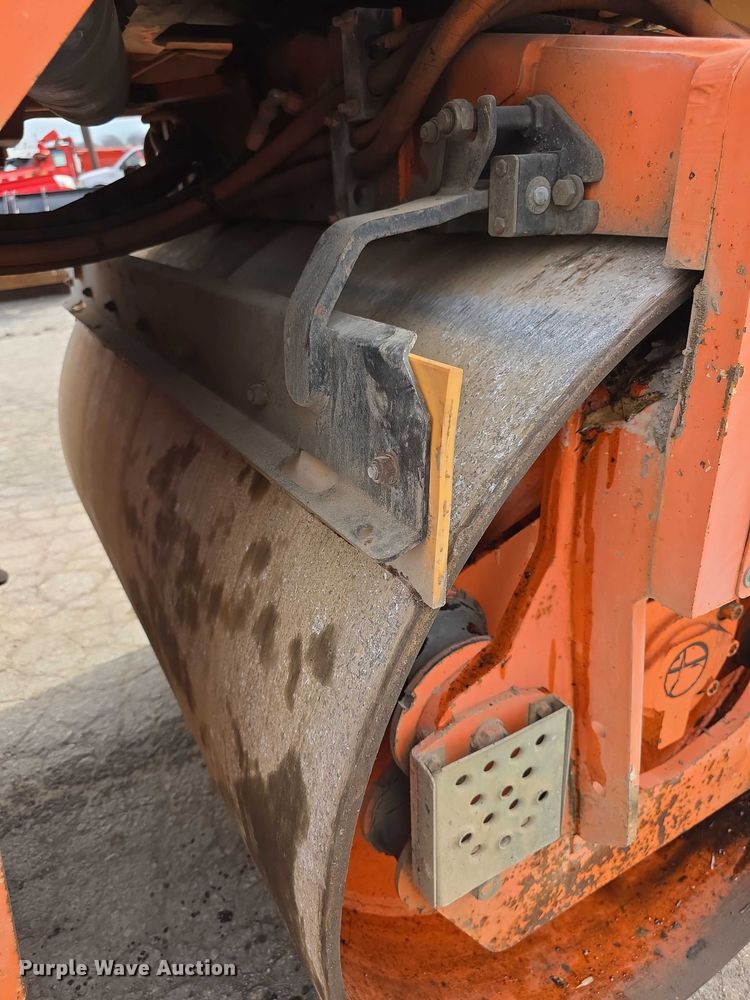 image for item FI0835 1999 Hamm DV6 combination vibratory roller
