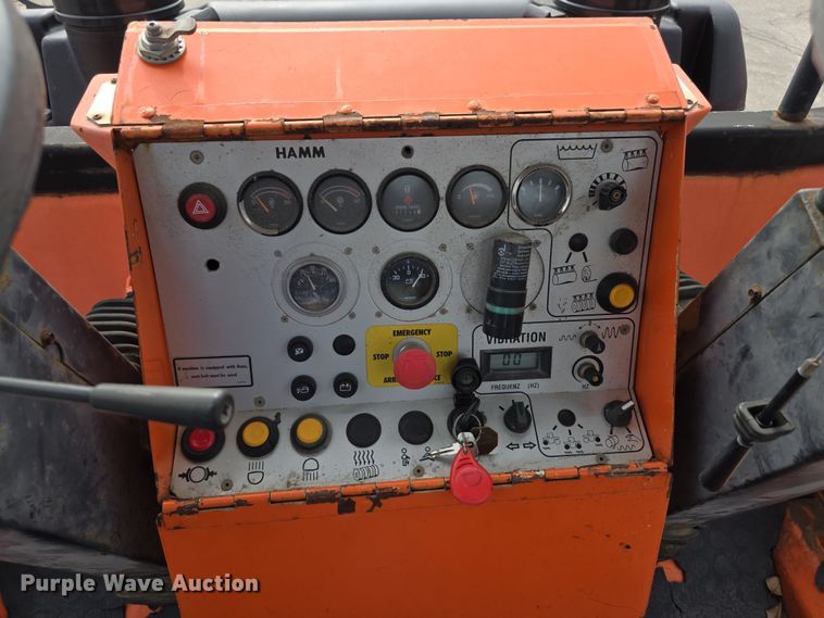 image for item FI0836 1997 Hamm DV6 combination vibratory roller