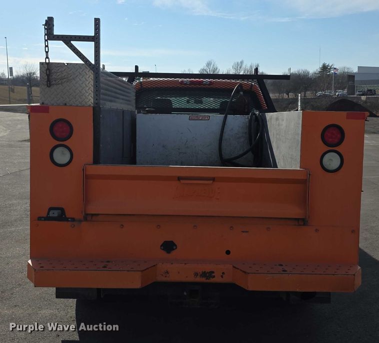 image for item FI0839 2013 Chevrolet Silverado 2500HD Crew Cab utility bed pickup truck