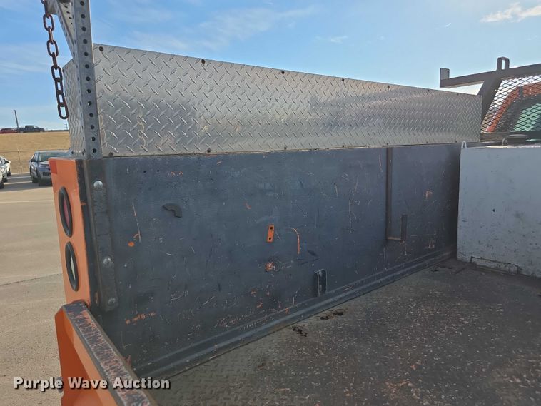 image for item FI0839 2013 Chevrolet Silverado 2500HD Crew Cab utility bed pickup truck