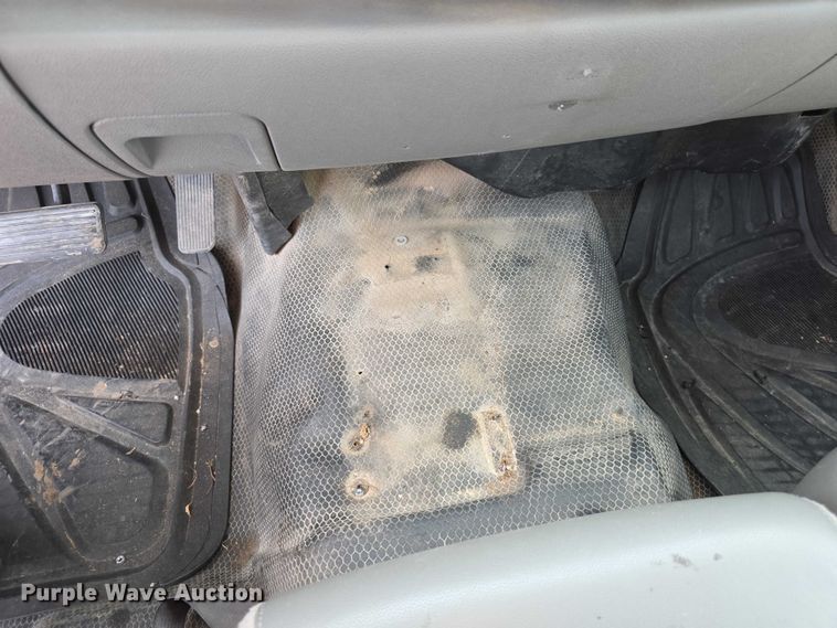 image for item FI0839 2013 Chevrolet Silverado 2500HD Crew Cab utility bed pickup truck