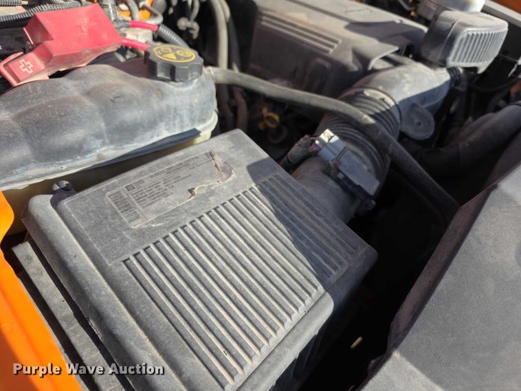 image for item FI0839 2013 Chevrolet Silverado 2500HD Crew Cab utility bed pickup truck