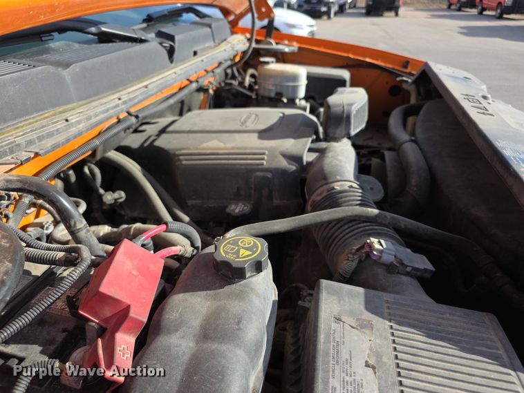 image for item FI0839 2013 Chevrolet Silverado 2500HD Crew Cab utility bed pickup truck