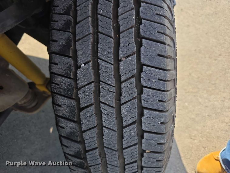 image for item FI0839 2013 Chevrolet Silverado 2500HD Crew Cab utility bed pickup truck