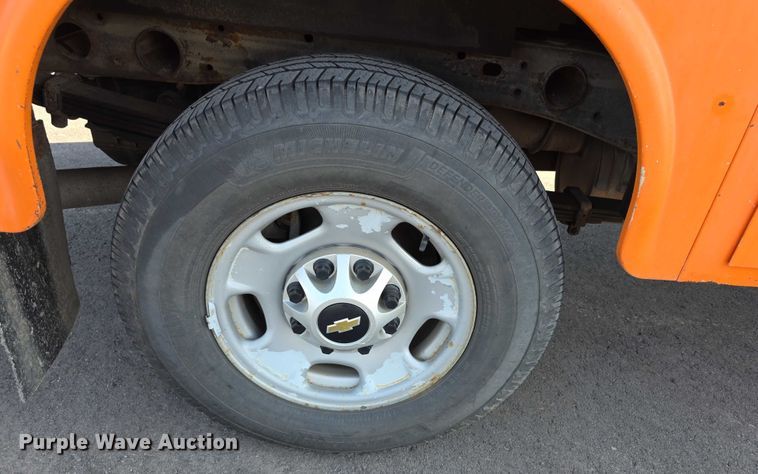 image for item FI0839 2013 Chevrolet Silverado 2500HD Crew Cab utility bed pickup truck