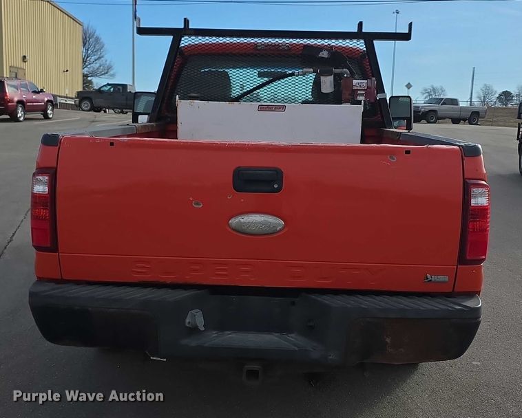 image for item FI0840 2011 Ford F250 Super Duty pickup truck