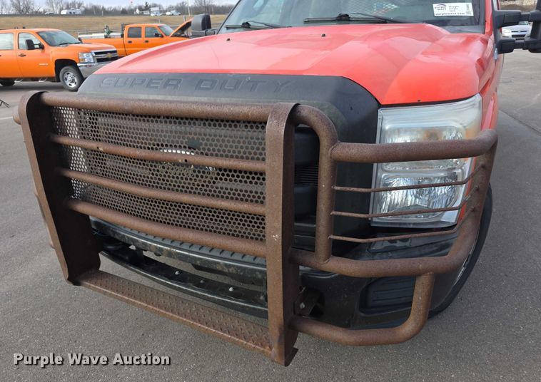 image for item FI0840 2011 Ford F250 Super Duty pickup truck