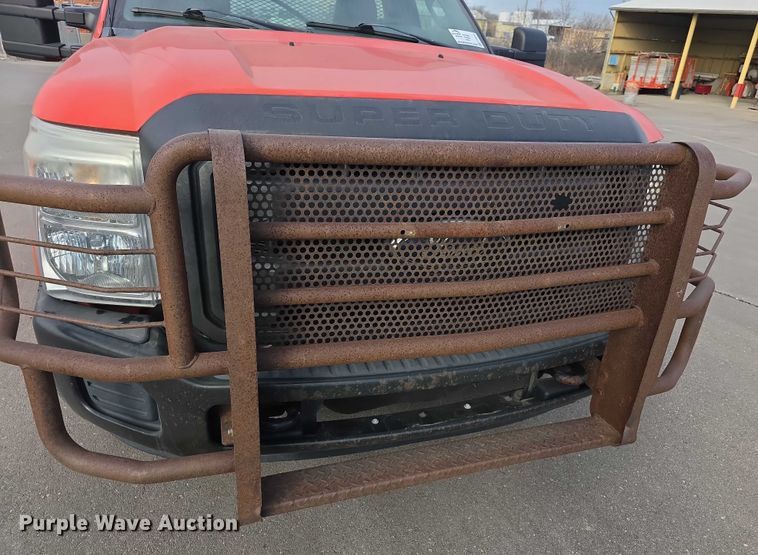 image for item FI0840 2011 Ford F250 Super Duty pickup truck