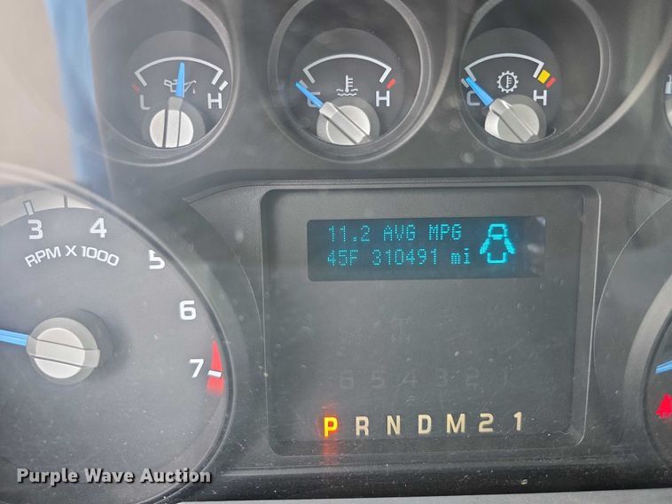 image for item FI0840 2011 Ford F250 Super Duty pickup truck