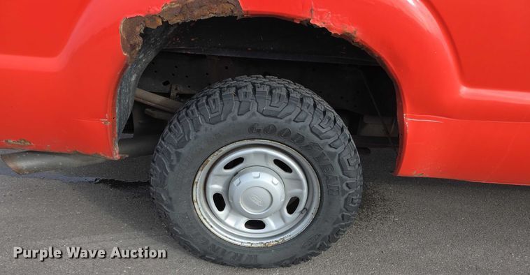 image for item FI0840 2011 Ford F250 Super Duty pickup truck